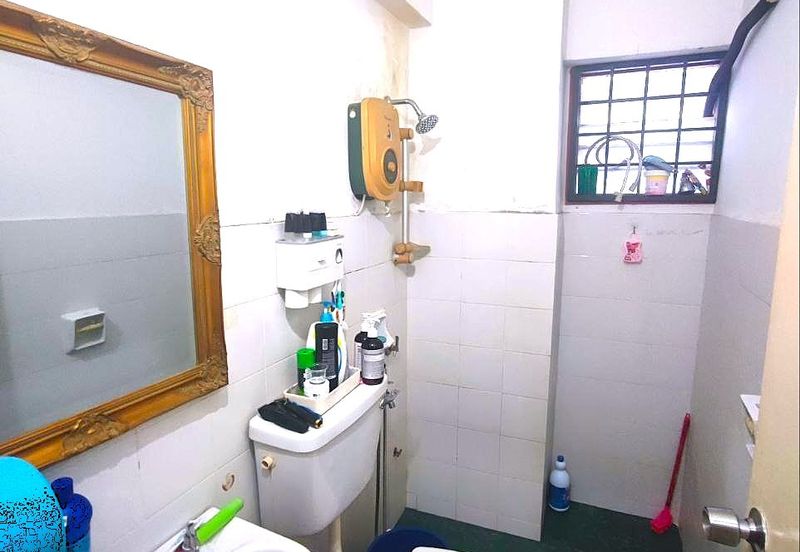 Menara Jade (Jade Tower), Taman Bukit Indah