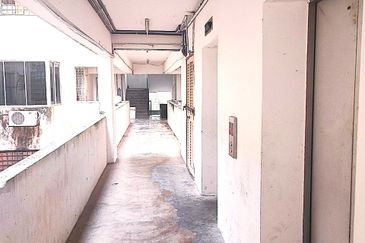 Menara Jade (Jade Tower), Taman Bukit Indah