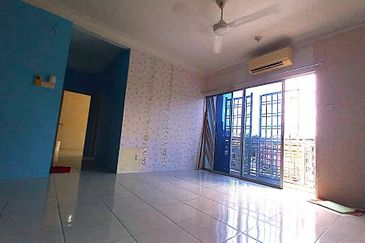 Angsana Apartment @ Taman Raintree