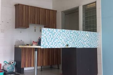 Angsana Apartment @ Taman Raintree