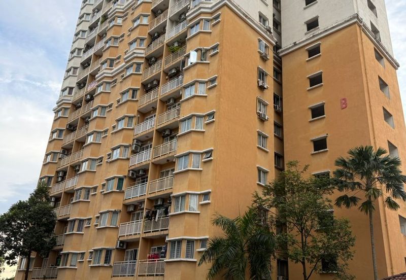 Puteri Bayu Apartment