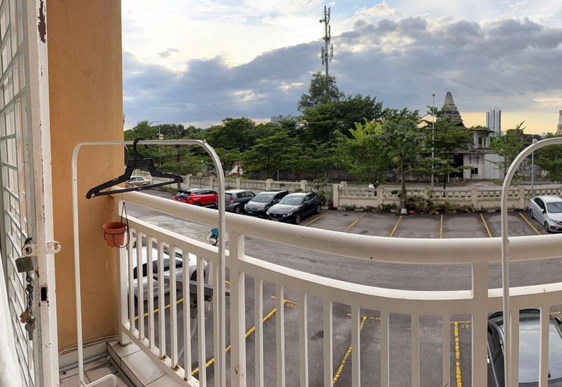 Puteri Bayu Apartment