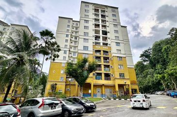 Pangsapuri Kristal (Crystal Tower), Taman Bukit Indah