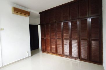 Pangsapuri Kristal (Crystal Tower), Taman Bukit Indah