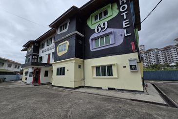 Klebang Besar, Melaka City | 3 Storey Budget Hotel - For Sale
