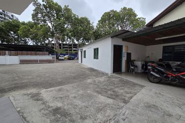 Klebang Besar, Melaka City | 3 Storey Budget Hotel - For Sale