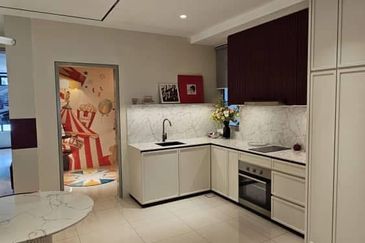 🌟 𝐂𝐀𝐌𝐄𝐑𝐎𝐍 𝐇𝐈𝐆𝐇𝐋𝐀𝐍𝐃 | 𝐂𝐄𝐍𝐓𝐑𝐔𝐌 𝐈𝐑𝐈𝐒 – 𝐓𝐇𝐄 𝐎𝐍𝐋𝐘 𝐒𝐄𝐑𝐕𝐈𝐂𝐄𝐃 𝐑𝐄𝐒𝐈𝐃𝐄𝐍𝐂𝐄