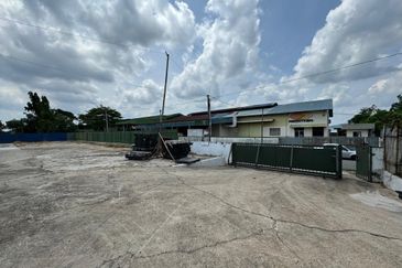 Kawasan Perindustrian Alor Gajah - Warehouse Factory for Rent