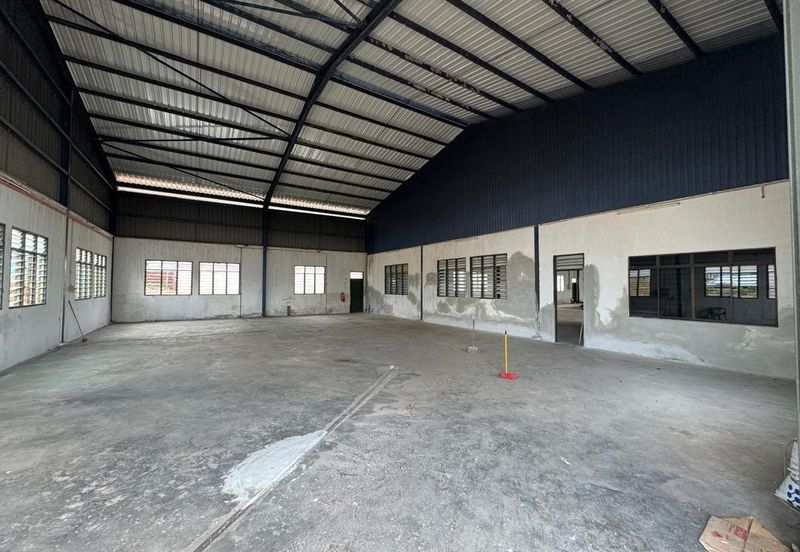 Kawasan Perindustrian Alor Gajah - Warehouse Factory for Rent