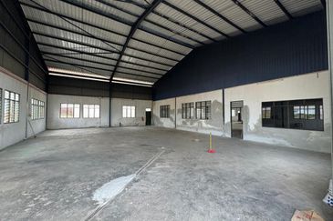Kawasan Perindustrian Alor Gajah - Warehouse Factory for Rent