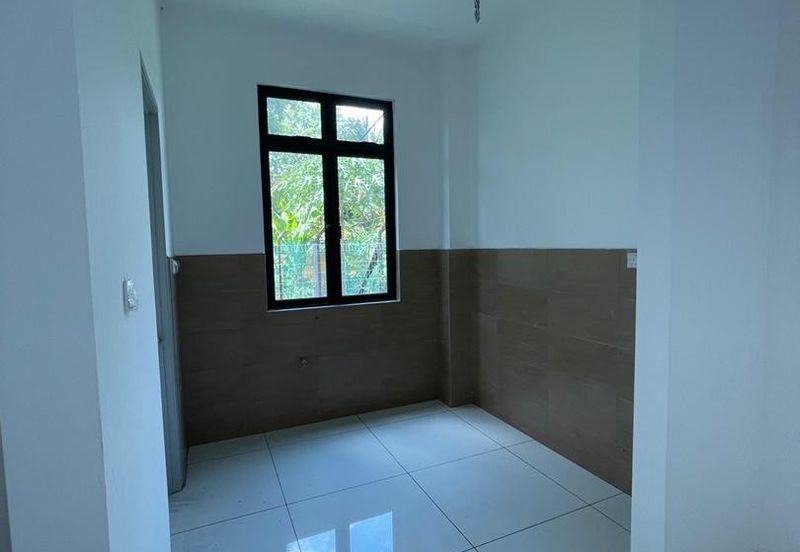 🏡 Taman Sutera Seksyen 2, Batu Berendam | Double Storey Corner Bungalow for Sale! ✈️