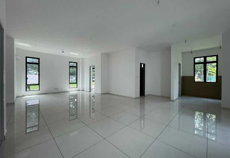 🏡 Taman Sutera Seksyen 2, Batu Berendam | Double Storey Corner Bungalow for Sale! ✈️