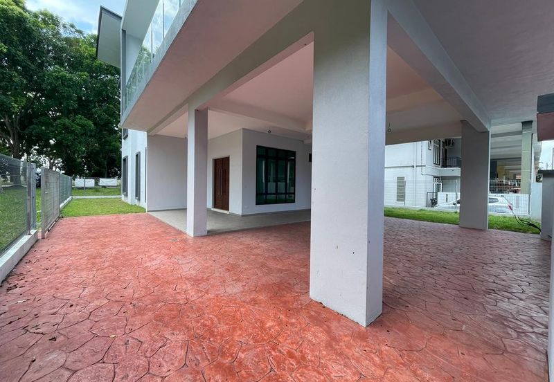 🏡 Taman Sutera Seksyen 2, Batu Berendam | Double Storey Corner Bungalow for Sale! ✈️