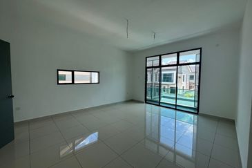 🏡 Taman Bertam Heights, Melaka | Double Storey Terrace Endlot for Sale 🏡