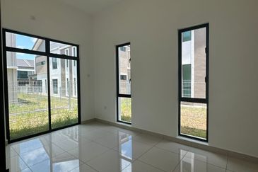 🏡 Taman Bertam Heights, Melaka | Double Storey Terrace Endlot for Sale 🏡