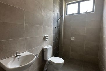 🏡 Taman Bertam Heights, Melaka | Double Storey Terrace Endlot for Sale 🏡