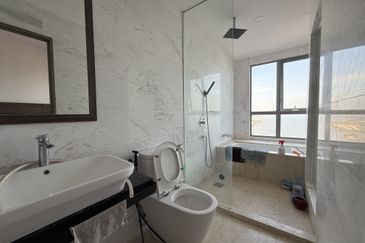 Silverscape Luxury Residences