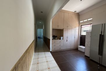 Taman Anggerik, Klebang Kecil – Single Storey Bungalow | Freehold | 6,446 sqft | 4R2B | RM1.08mil (Negotiable)