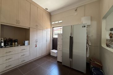 Taman Anggerik, Klebang Kecil – Single Storey Bungalow | Freehold | 6,446 sqft | 4R2B | RM1.08mil (Negotiable)