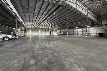 Kawasan Perindustrian Pulau Sebang, Alor Gajah/Tampin -Detached Factory with 2-Storey Office Building