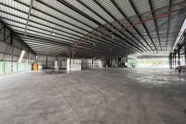 Kawasan Perindustrian Pulau Sebang, Alor Gajah/Tampin -Detached Factory with 2-Storey Office Building