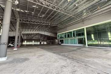 Kawasan Perindustrian Pulau Sebang, Alor Gajah/Tampin -Detached Factory with 2-Storey Office Building