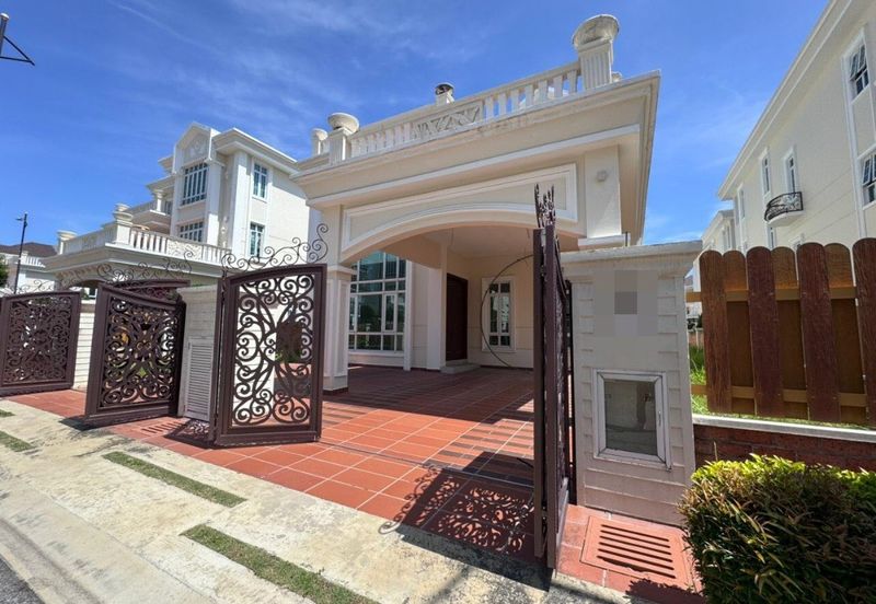 Straits Courtyard Residences