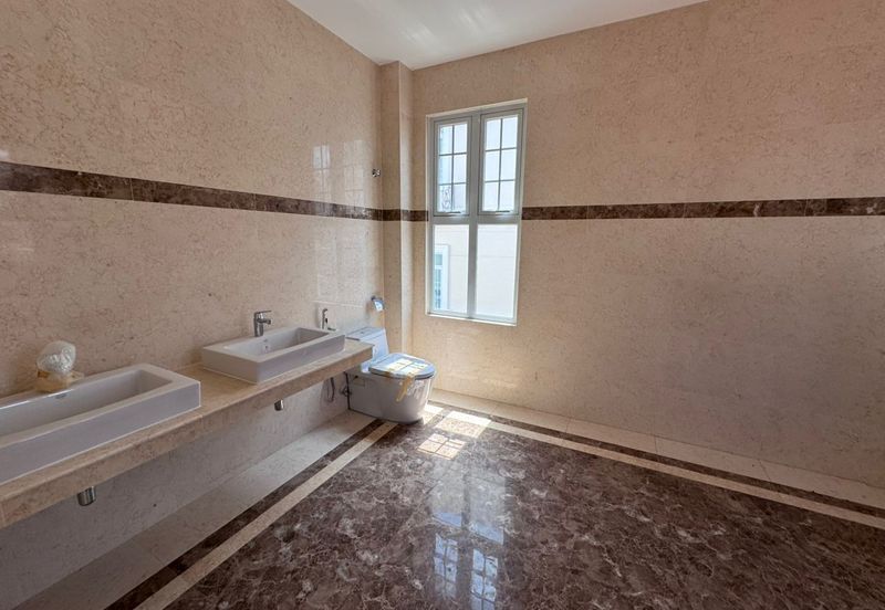 Straits Courtyard Residences