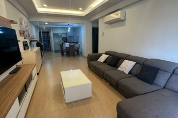 Straits Court Condominium Pasir Emas