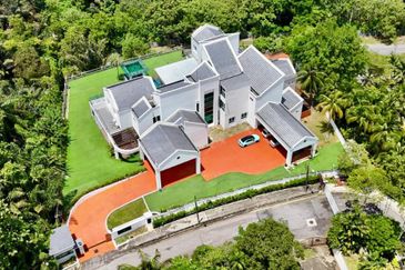 Freehold VIP Residential Bungalow with Private Pool – Perkarangan Tun Ismail, Kuala Lumpur