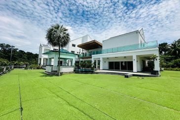 Freehold VIP Residential Bungalow with Private Pool – Perkarangan Tun Ismail, Kuala Lumpur