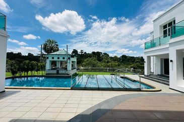 Freehold VIP Residential Bungalow with Private Pool – Perkarangan Tun Ismail, Kuala Lumpur