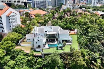 Freehold VIP Residential Bungalow with Private Pool – Perkarangan Tun Ismail, Kuala Lumpur