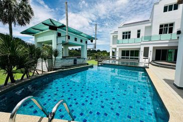 Freehold VIP Residential Bungalow with Private Pool – Perkarangan Tun Ismail, Kuala Lumpur