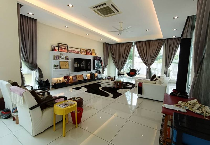 Taman Saujana Heights