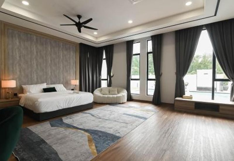 Ayer Keroh , Melaka - Bungalow Villa | FREEHOLD | Renovated | Fully Furnished | For Sale