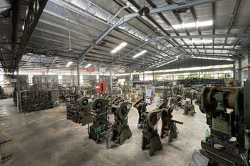 [For Rent] Factory / Warehouse 43,550 sqft @ Ayer Keroh Industrial Estate Melaka