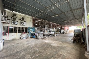 [For Rent] Factory / Warehouse 43,550 sqft @ Ayer Keroh Industrial Estate Melaka