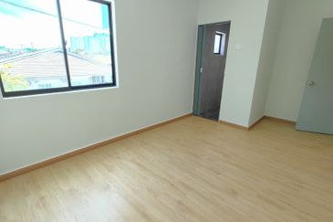 [Freehold - Below Bank Value] Double Storey Terrace , Bukit Beruang, Ayer Keroh Melaka