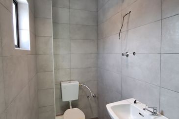 [Freehold - Below Bank Value] Double Storey Terrace , Bukit Beruang, Ayer Keroh Melaka