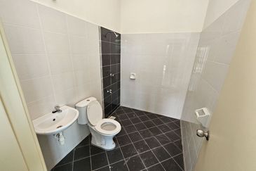 TAMAN PUNCAK BERTAM (MALIM HILL PARK)