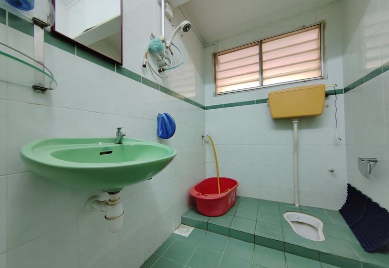 [Freehold] Double Storey Semi-D, Batu Berendam, Melaka