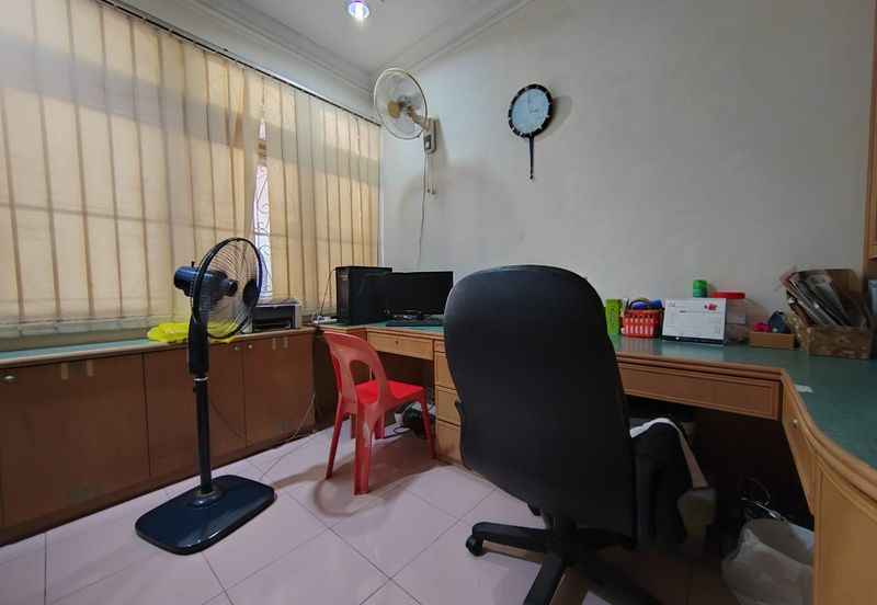 [Freehold] Double Storey Semi-D, Batu Berendam, Melaka