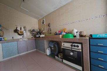 [Freehold] Double Storey Semi-D, Batu Berendam, Melaka