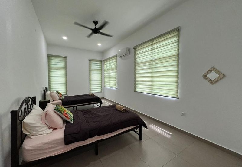 2.5 Storey Terrace House (Corner Lot), Ujong Pasir, Melaka Town Area