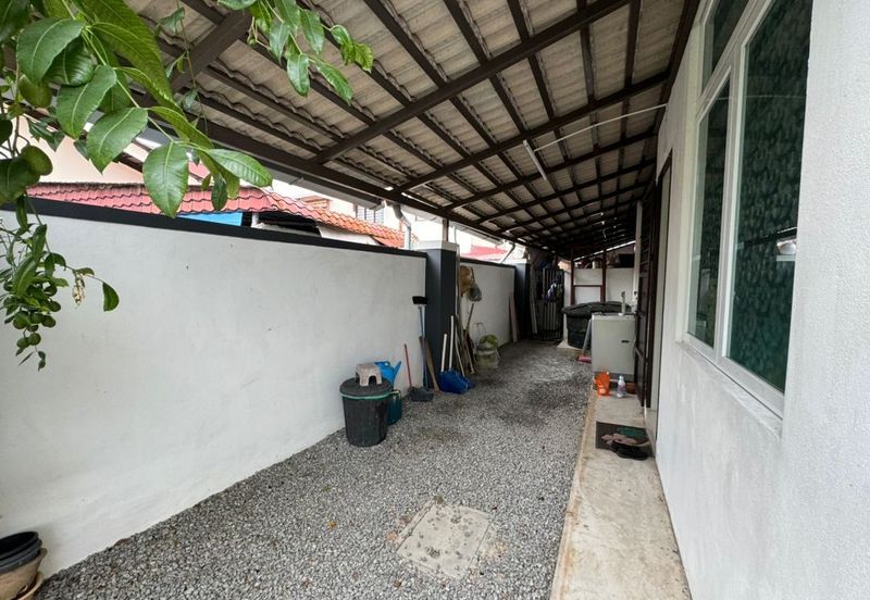 2.5 Storey Terrace House (Corner Lot), Ujong Pasir, Melaka Town Area