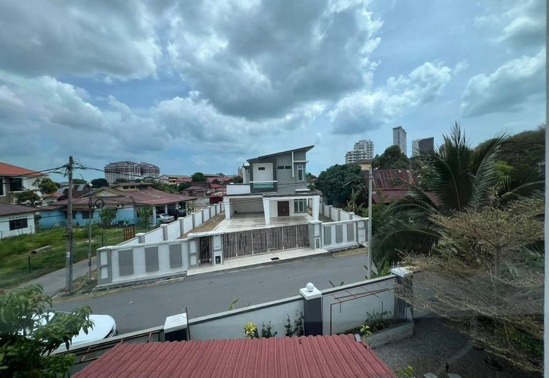 2.5 Storey Terrace House (Corner Lot), Ujong Pasir, Melaka Town Area