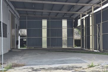 [FOR RENT] Factory/WareHouse 23,000 sqft , Alor Gajah 