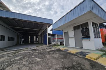 [FOR RENT] Factory/WareHouse 23,000 sqft , Alor Gajah 