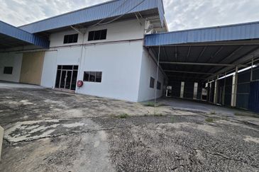 [FOR RENT] Factory/WareHouse 23,000 sqft , Alor Gajah 